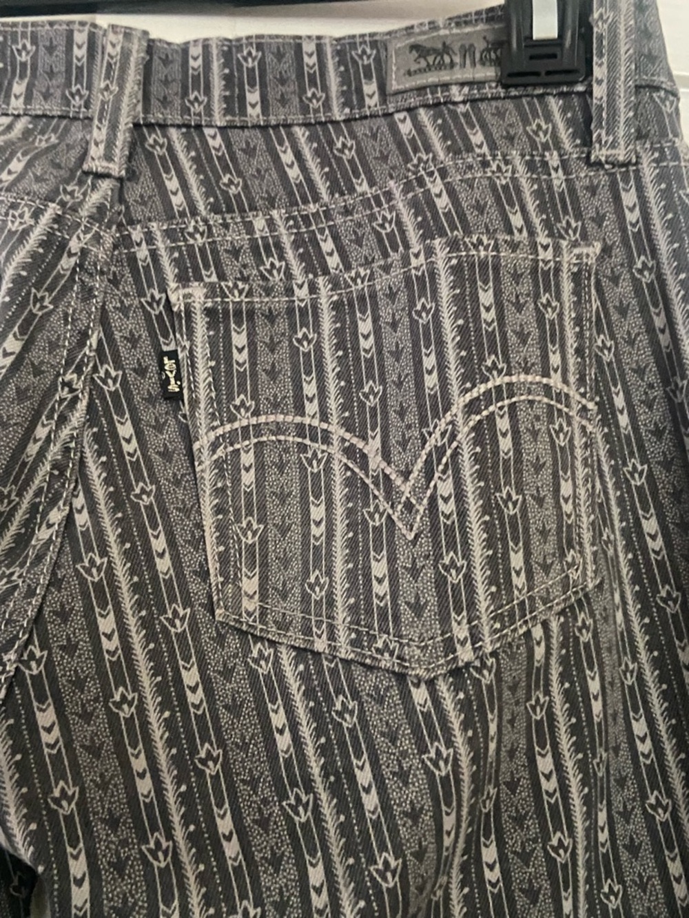 Levi's Gray and White Patterned Straight Leg Jeans